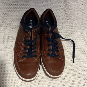 Men’s Shoes 10